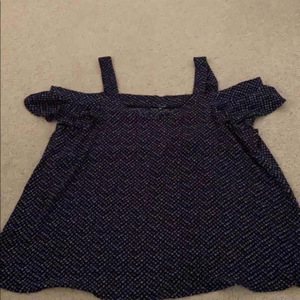 Papermoon cute navy & white cold shoulder top in like new condition!
